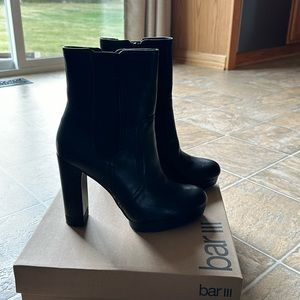 Heeled ankle booties